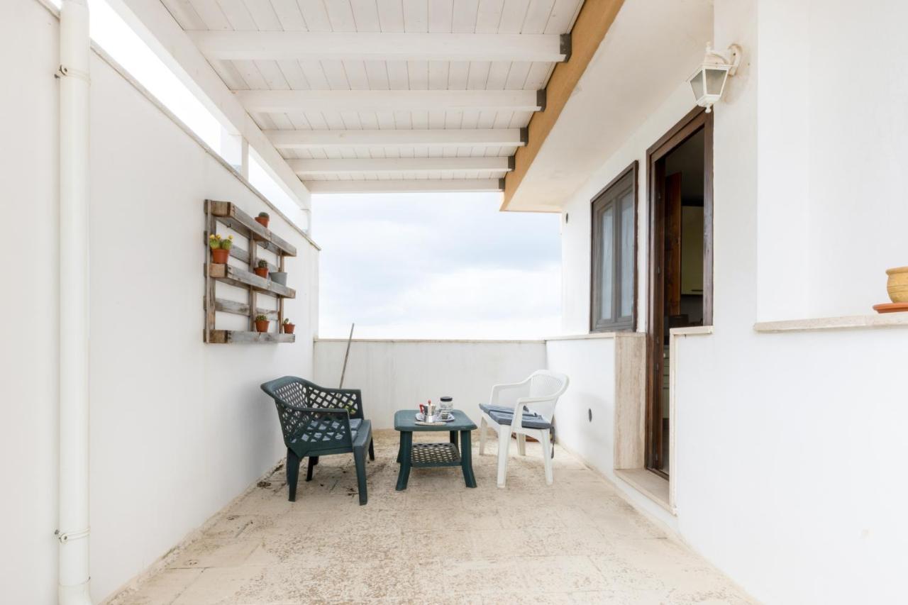 Lecce Colorful Flat With Terrace & Parking Appartement Buitenkant foto